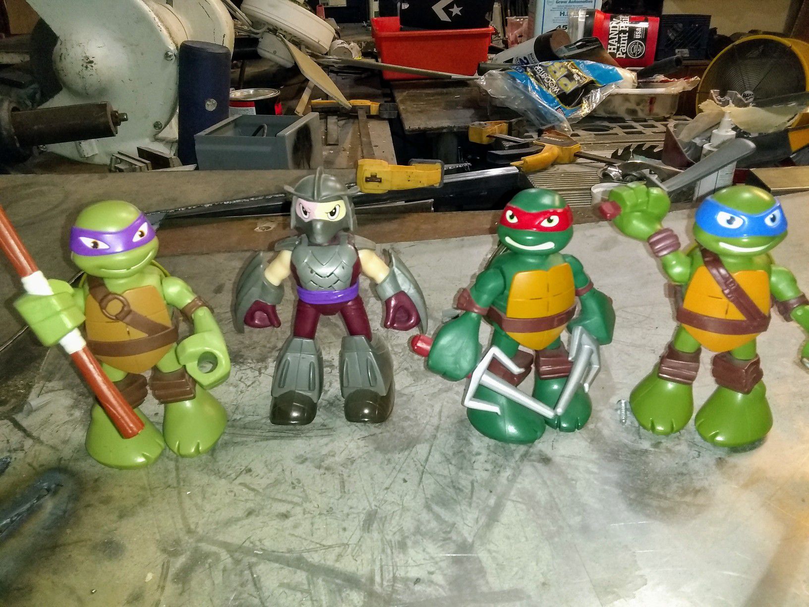 FULL SIZE ACTION AND SOUND ACTIVATED NINJA TURTLE ACTION FIGURES