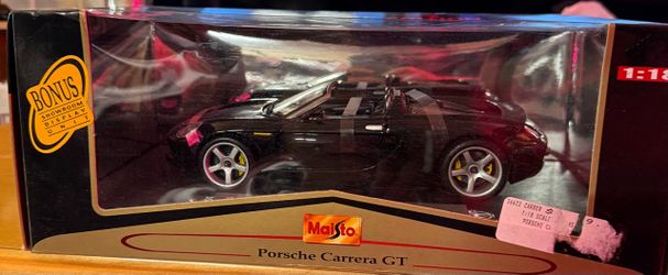 Porsche Carrera gt maisto premier edition 1/18 die cast