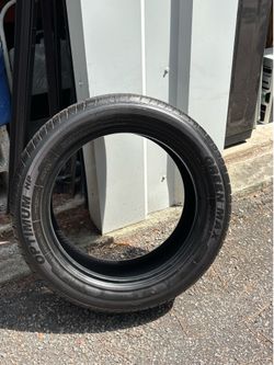 1 Used Tire Green Max Optimum HP 225/55R18. About 60% Tread
