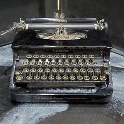 1930's Corona Typewriter 
