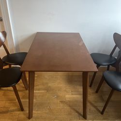 47” Wood Dining Table For 4-6