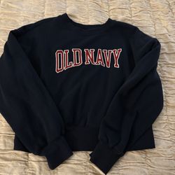 Old Navy Cropped Sweater 