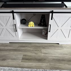Tv stand
