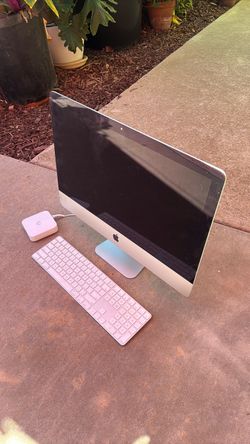 Apple Mac Desktop 24" and Ubiquiti Module is Included