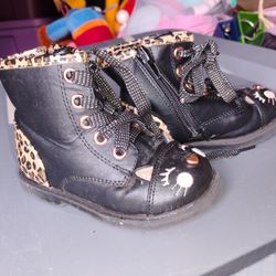 Toddler Girl Size 7 Kitty Cat Boots 