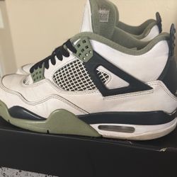 Jordan 4s