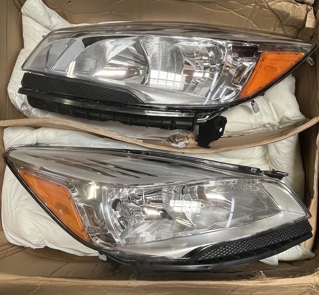 LA Zona Auto Parts 2013 to 2016 Ford Escape Chrome Headlights Luces Micas Calaveras Faros  