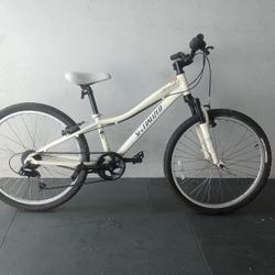 BICYCLE SPECIALIZED 7 SPEED SIZE 24 BRAND NEW 