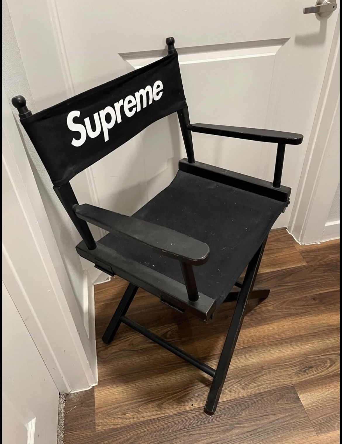 Supreme Director's Chair (Black) 18