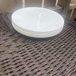 Set Of 8 Corelle Dishes 