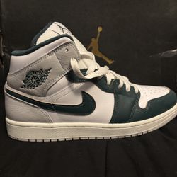 Jordan 1 mid SE ‘oxidized green’ size 10
