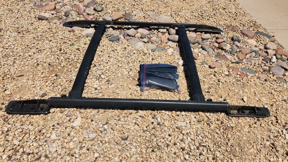 FREE Black Roof Rack Side Rails & Cross Bars Toyota 4Runner for Sale in Tempe, AZ OfferUp