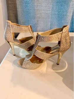 ✨ Like New Gold Rhinestone Dress Heels – Women’s Size 8.5 – Only $25! 👠💛