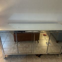 Credenza Mirrored Buffett Table. 
