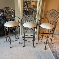 3 set Bar Stools 