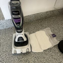 Shark Sonic Duo Carpet and Hard Floor Cleaner  Model ZZ550