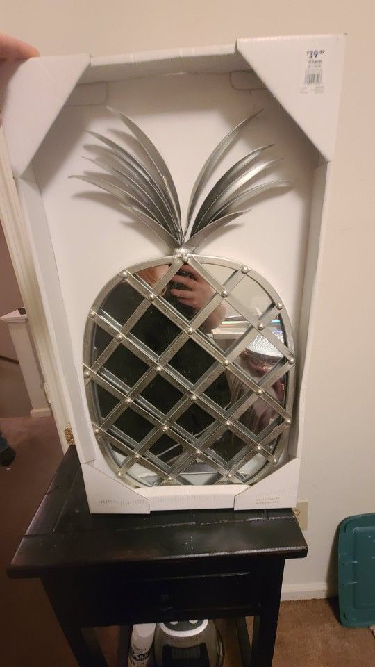 Pineapple MIRROR.