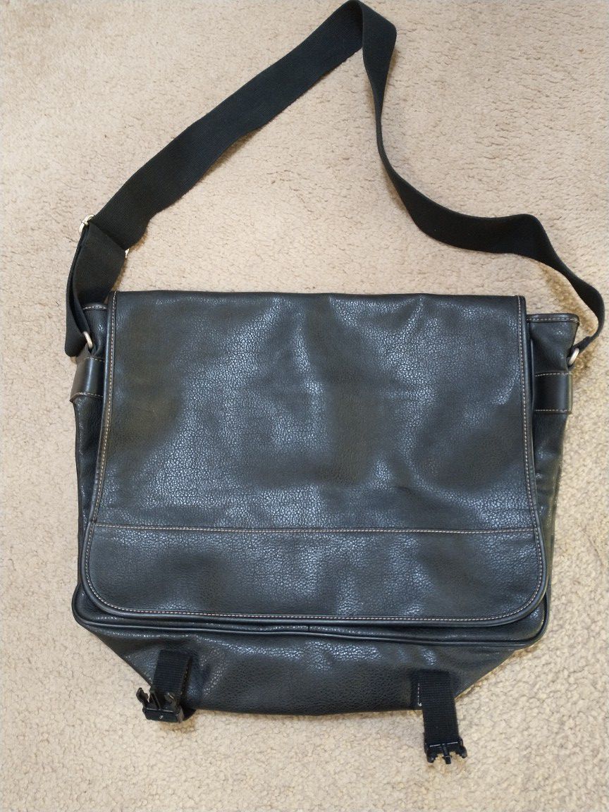 GAP messenger style large black bag or purse