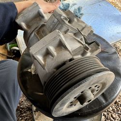 Toyota Corolla 2009-2010 A/c Compressor Oem