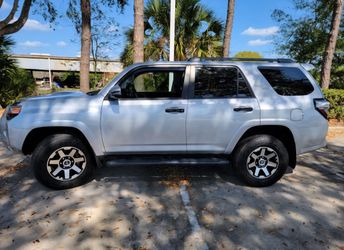 2010-2013 TOYOTA RUNNER WEATHERTECH FLOOR MATS 