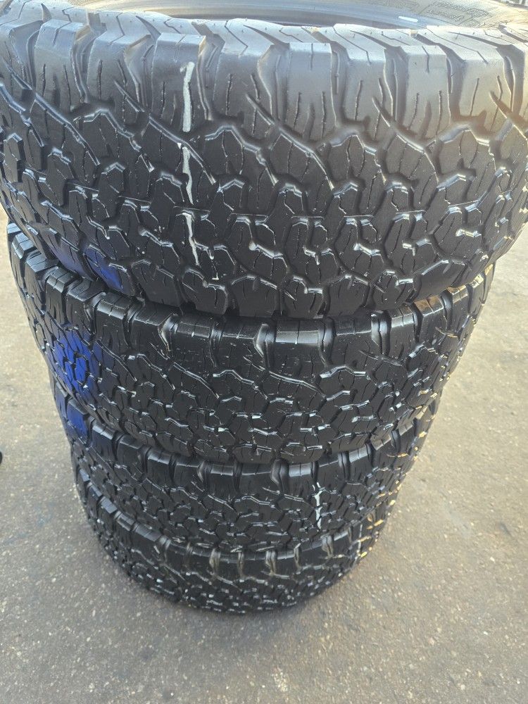 BFGOODRICH 275 65 18 (TIRE SET)