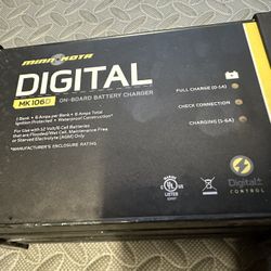 Minn Kota MK106D 6amp Battery Charger