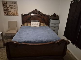Queen Bed