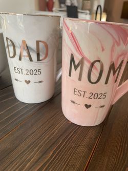 Free 2025 Mom & Dad Mugs