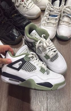 Jordan 4s