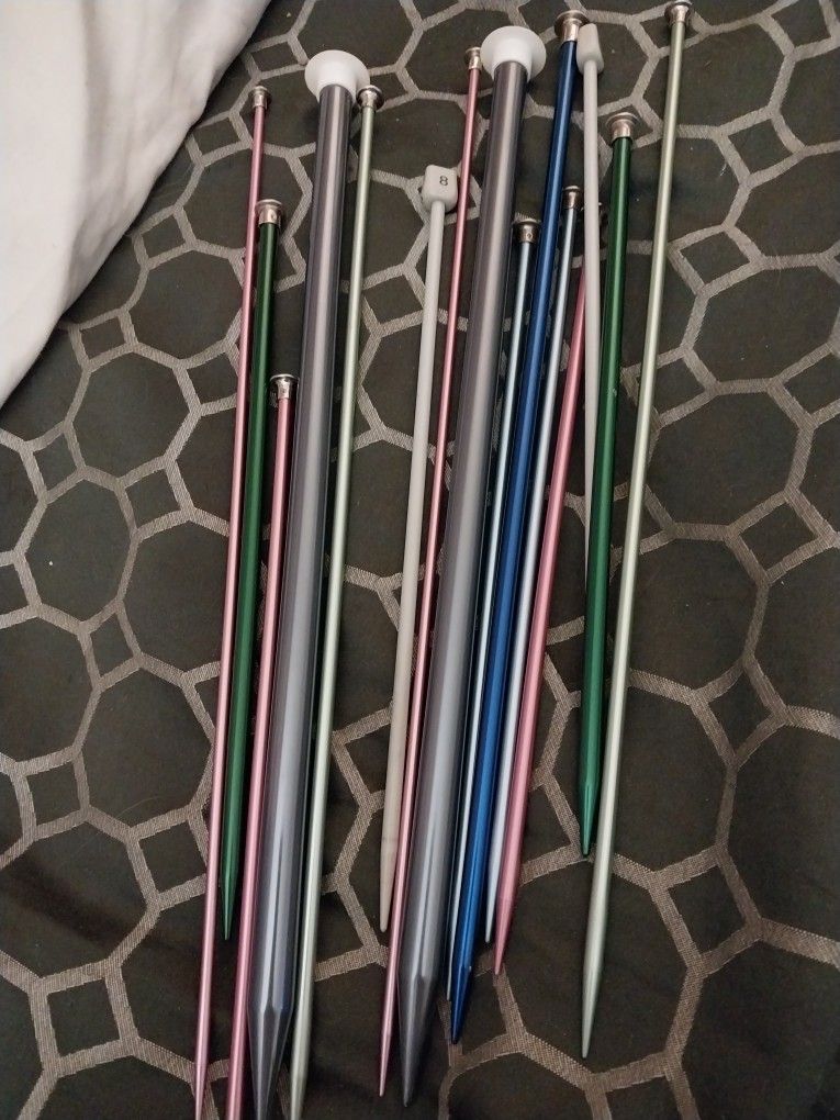Vintage Aluminum Knitting Needles 15 Of Them For 12 Dollars 