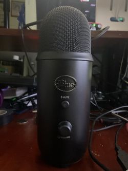 Black Yeti Mic With Shock Mount, Never Used