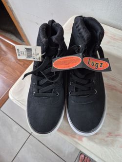 New black and white lugz  size 8.5  men shoes