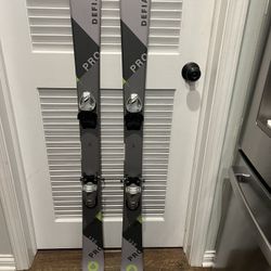 Youth Skis 135 Cm with bindings