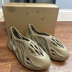 Foam Rnnr Stone Stage 