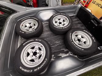 Cooper Cobra Radial G/T Tires with Rims