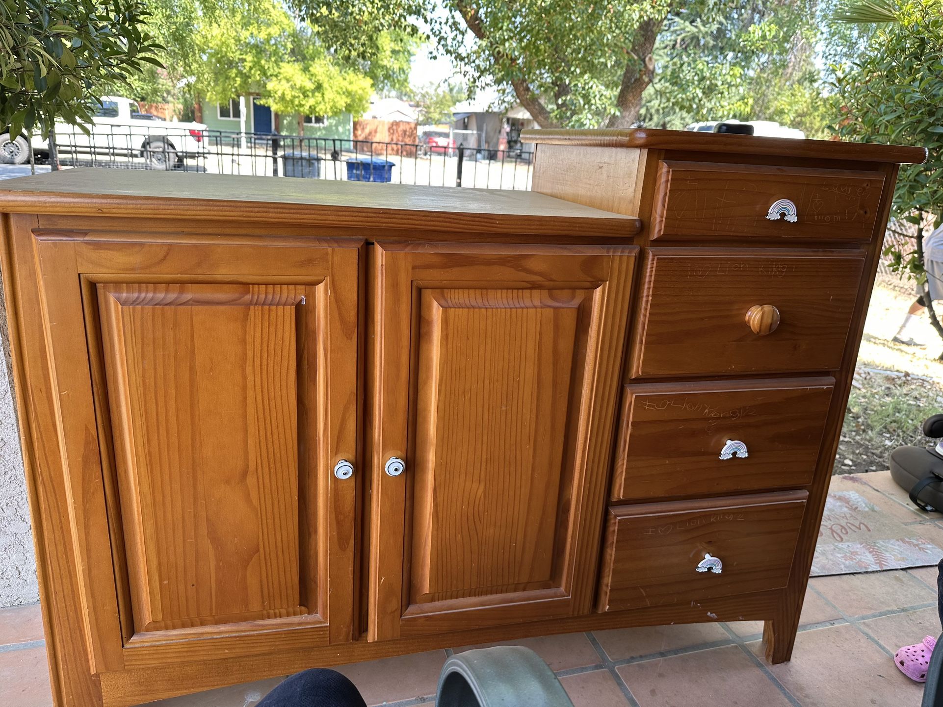 Dresser