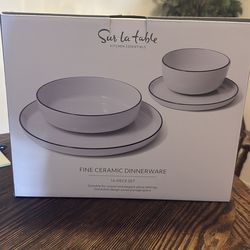 Sur La Table Dinnerware set