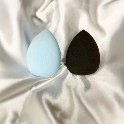Black Or Blue Beauty Blender 