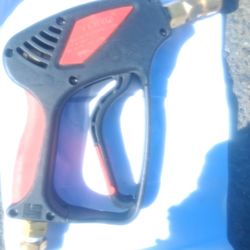 Toro Snub Compact Sprayer/foam