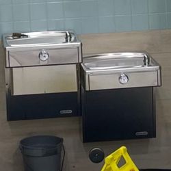 Fuentes De Agua Electricas