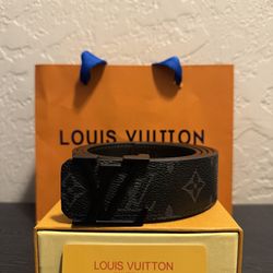 LV Initiales Matte Black Belt