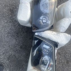 2005-2007 DODGE MAGNUM HEADLIGHTS 