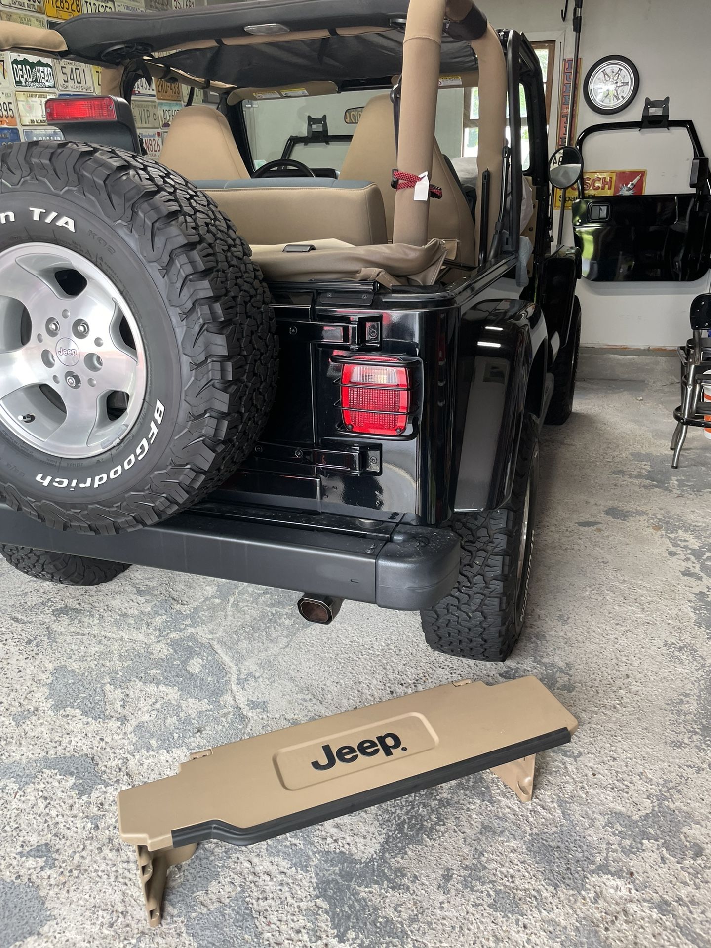 Jeep Wrangler InstaTrunk