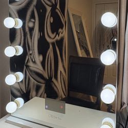 Beauty Creations Bluetooth Vanity Mirror