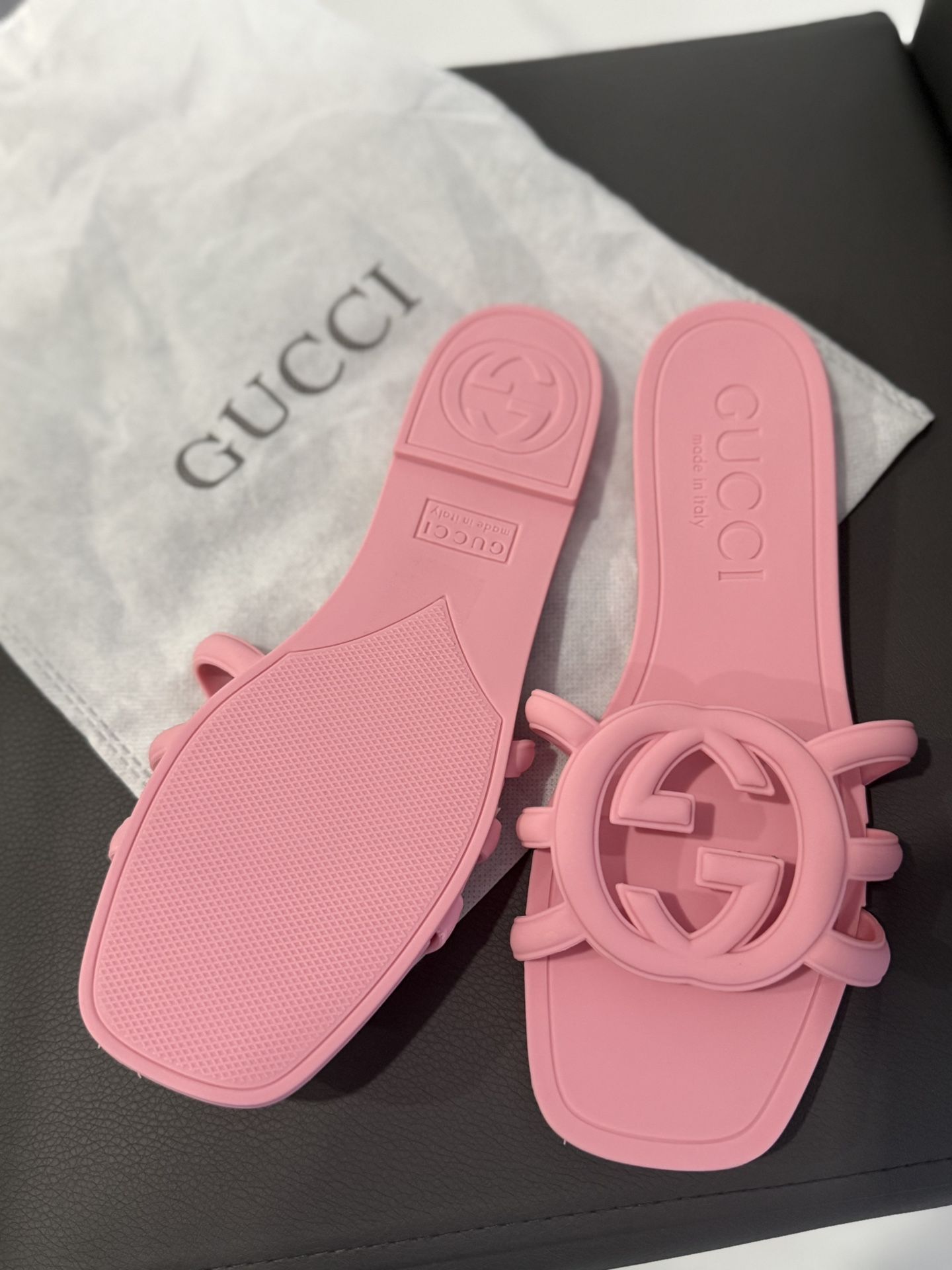 Women Pink Gucci Rubber Sandals Size 38 