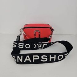 MARC JACOBS - Fluorescent Strap Snapshot Small Camera Bag M0014503 672 Hot Pink