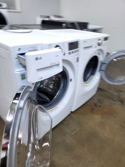 LG SET STEAM WASHER AND GAS DRYER