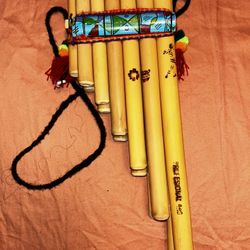 HAND CRAFTED ZAMPONA