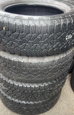 4 Llantas Usadas Good Year Wrangler Trailrunner AT Lt 275/65/20 $250 las 4