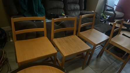 Sillas de madera